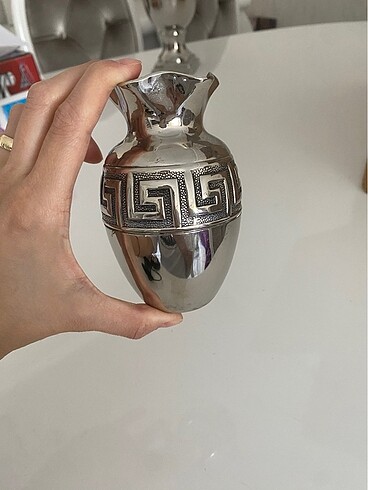  Beden Gümüş vazo