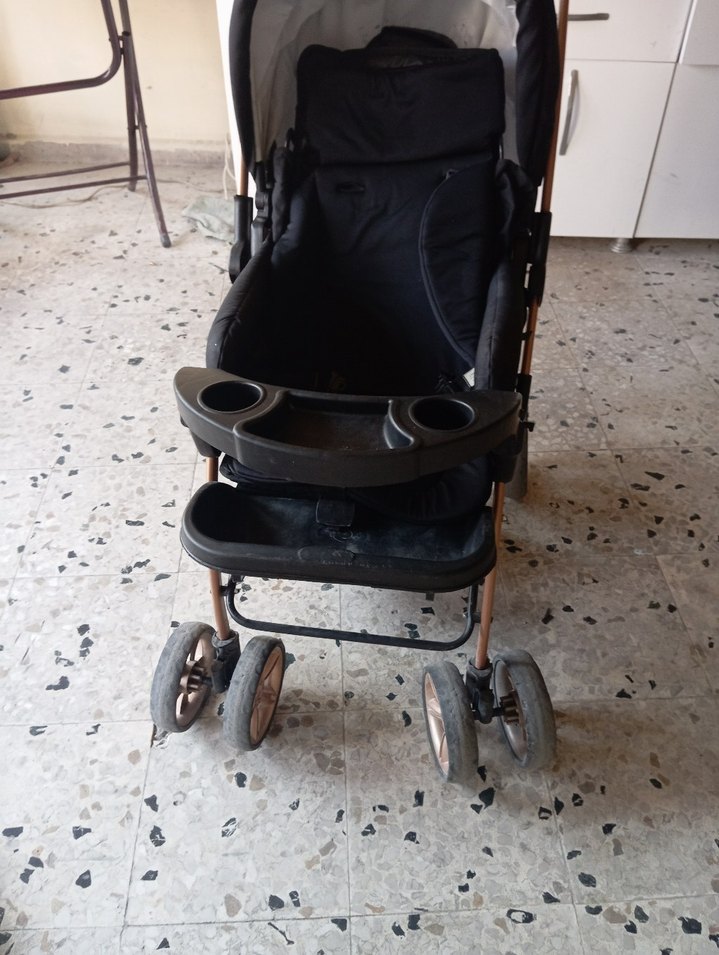 Siyah Bebek Arabası - Görsel 4
