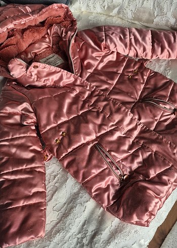 6 Yaş Beden Parlak Pembe kız çocuk mont