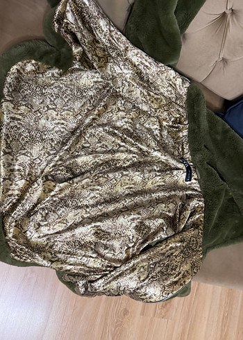 zara Kadın Haki Kapüşonlu Peluş ceket - Görsel 3