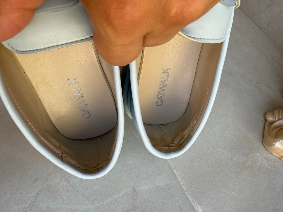 Mavi ayakkabı - Görsel 2