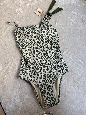 Yeşil leopar mayo