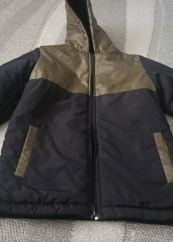 Kapüşonlu Siyah Erkek Çocuk Mont - Görsel 2