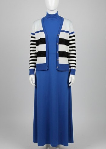 Uzun Mavi Yüksek Yakalı Kadın Elbise - Görsel 2