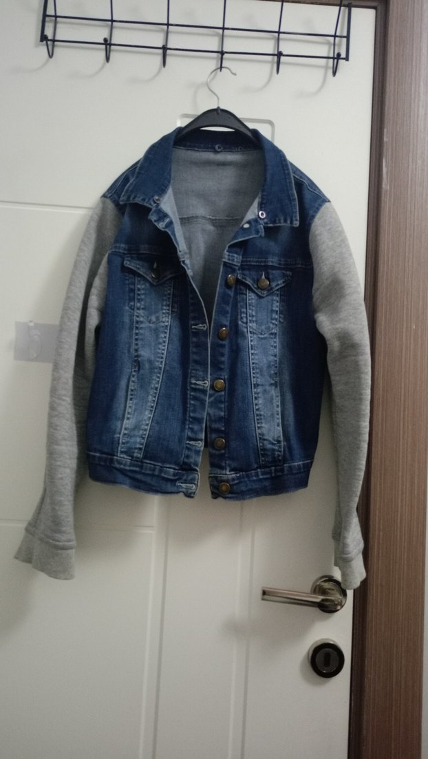 Gri Kolları Sweatshirt Detaylı Denim Ceket - Görsel 3