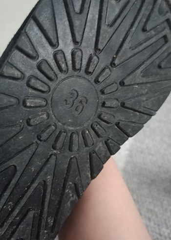 Siyah Tüylü Stiletto Topuklu Kadın Bot - Görsel 4