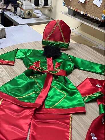 Standart Beden Beden çeşitli Renk Hacivat Karagöz kostümü