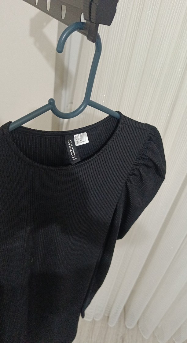 Piliseli Siyah Midi Elbise - Görsel 2