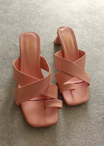 38 Beden pembe Renk Pembe Topuklu Kadın Terlik