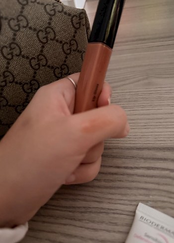 Bobbi Brown Parlak Bej Ruj