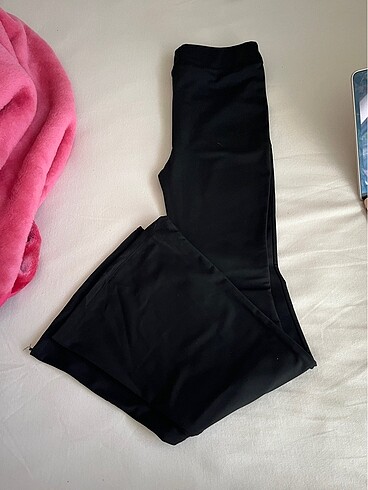yoga pants