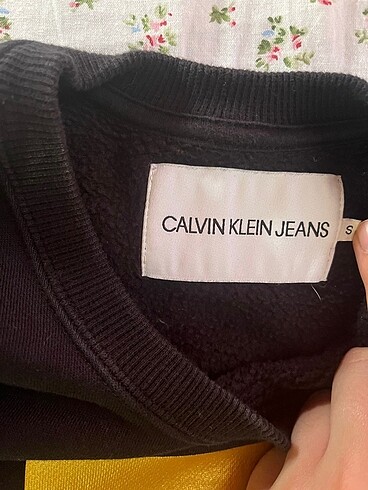 s Beden Calvin klein kazak