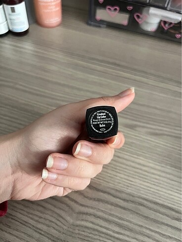 Beden Bobbi brown ruj