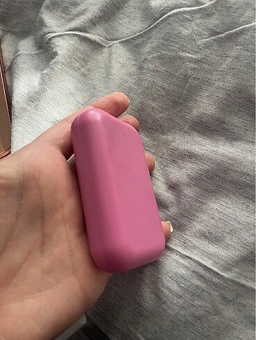 Beden Nyx butter blush