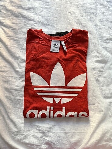 Adidas tişört