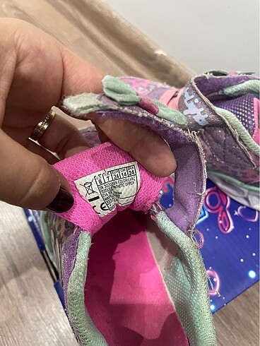 24 Beden mor Renk Skechers kız çocuk ayakkabı
