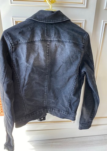 Siyah taşlanmış Düğmeli Kadın Kot Ceket - Görsel 2