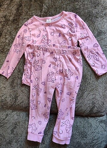 Kız bebek pijama takimi