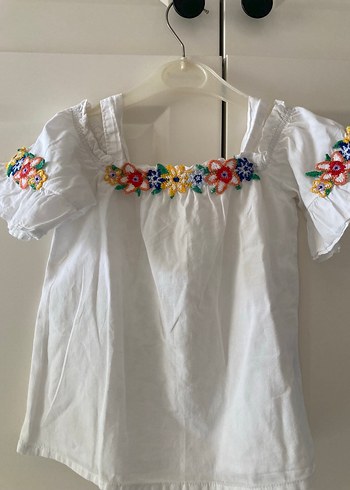 Renkli Nakışlı Beyaz Kız Bluzu - Görsel 2