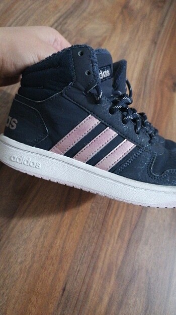 31 Beden Kiz çocuk adidas ayakkabı