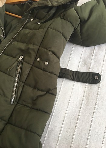 Kürk Detaylı Yeşil Kadın Kışlık Mont - Görsel 5