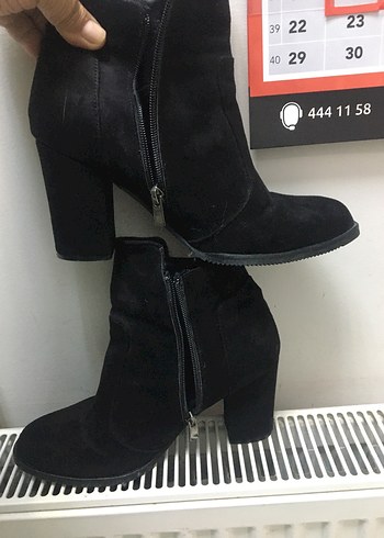 Siyah Süet Kadın Topuklu Bot - Görsel 2