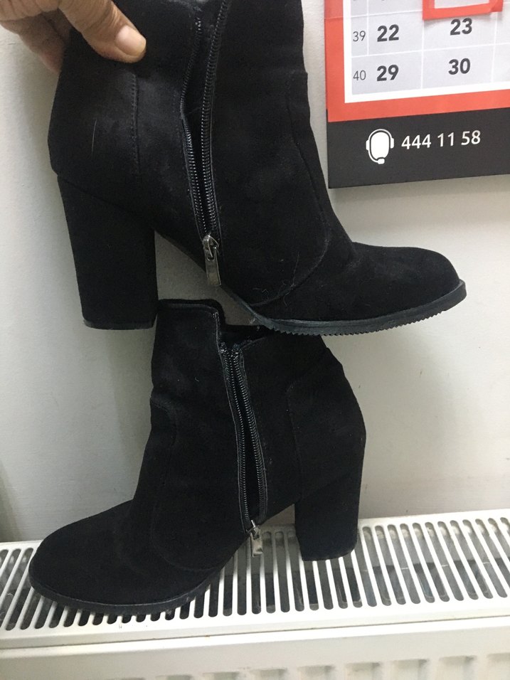 Siyah Süet Kadın Topuklu Bot - Görsel 2