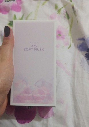 avon lily soft musk