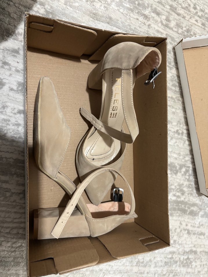 Bej Süet Stiletto Topuklu Kadın Ayakkabı - Görsel 4