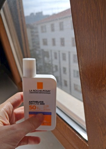 La Roche-Posay Anthelios UVMUNE 400 SPF 50+ Güneş Kremi - Görsel 4