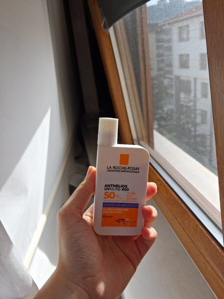 La Roche-Posay Anthelios UVMUNE 400 SPF 50+ Güneş Kremi - Görsel 2