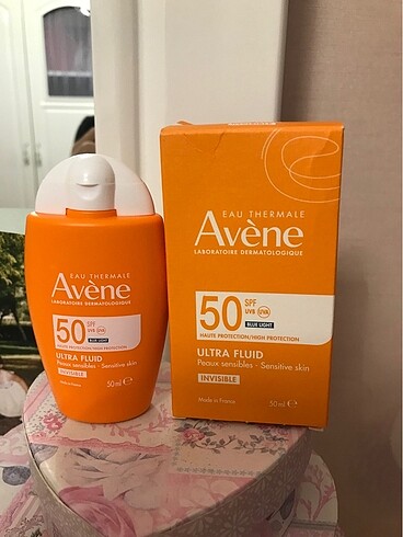 Avene invisible güneş kremi