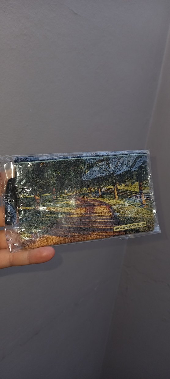 DİZAYN ETİKET BASKILI DESENLİ CÜZDAN - Görsel 4