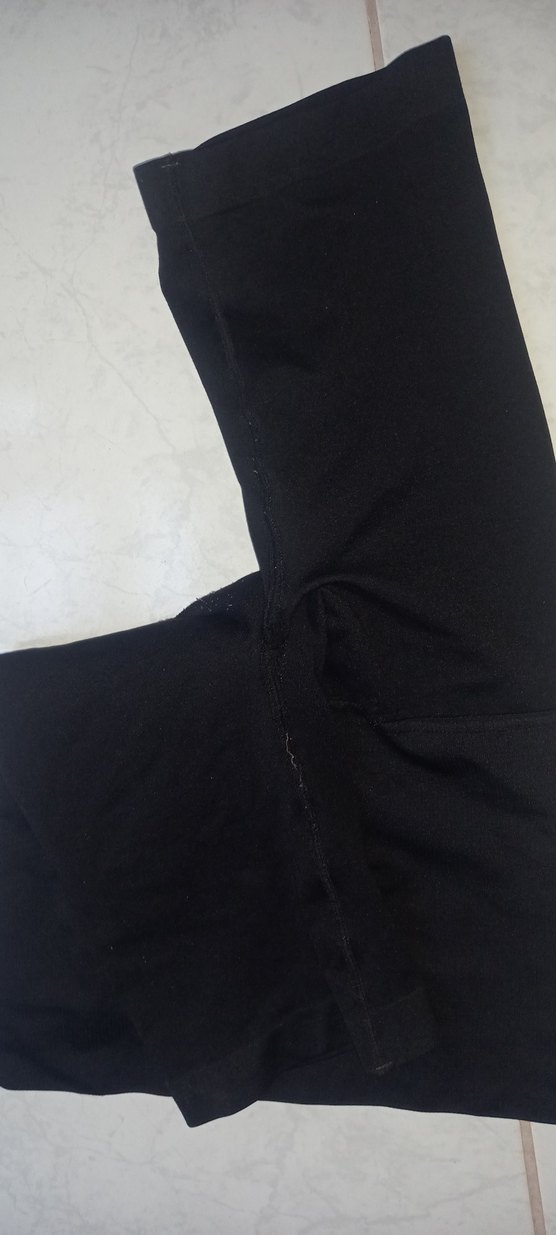 Siyah Esnek Yüksek Bel Korse Şort - Görsel 4