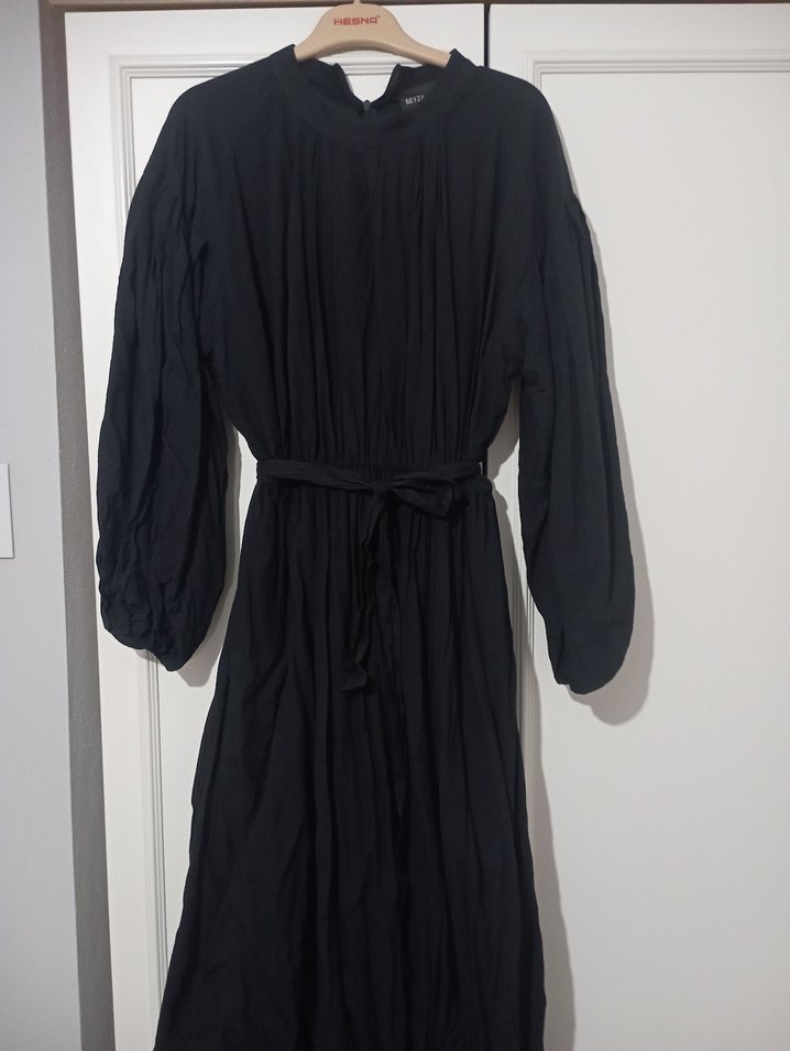 Uzun Siyah Keten Kemerli Elbise - Görsel 2