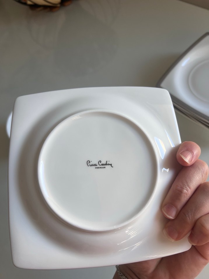 Gri Kenarlı Beyaz Fincan ve Tabak Seti - Görsel 4