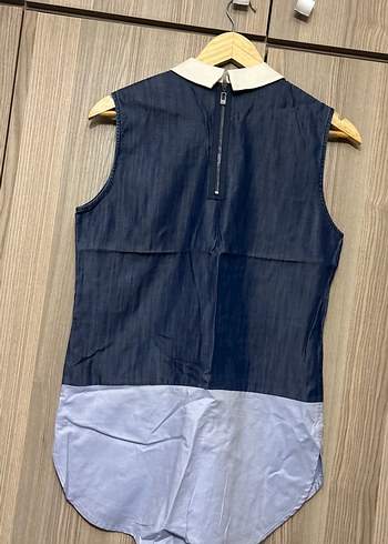 Çok şık bir parça /  Kolsuz Denim Gömlek -bluz - Görsel 4