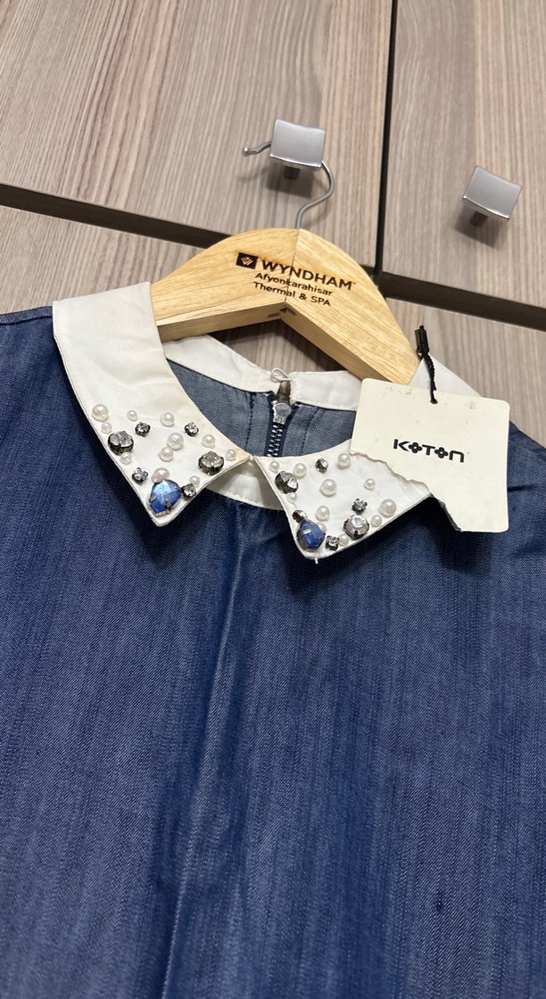 Çok şık bir parça /  Kolsuz Denim Gömlek -bluz - Görsel 2