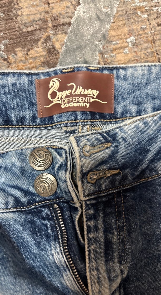 Özge Ulusoy özel tasarım kot - Görsel 5