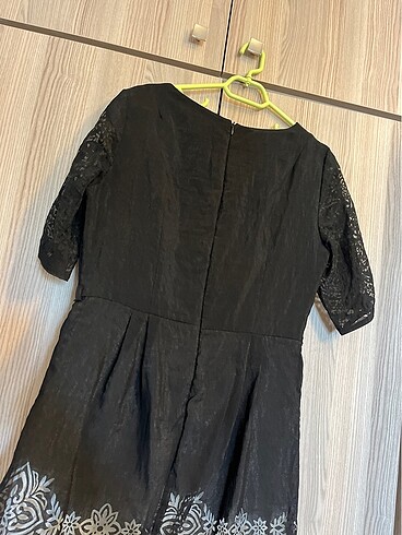 Üstü tül çok şık elbise - Görsel 5