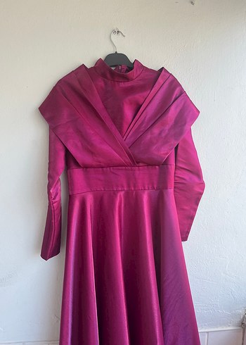 Uzun Kollu Pembe Parlak Dökümlü Abiye - Görsel 5