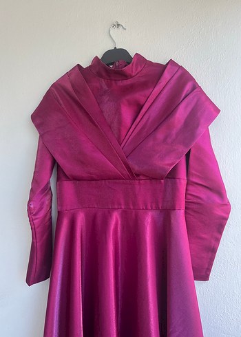 Uzun Kollu Pembe Parlak Dökümlü Abiye - Görsel 4