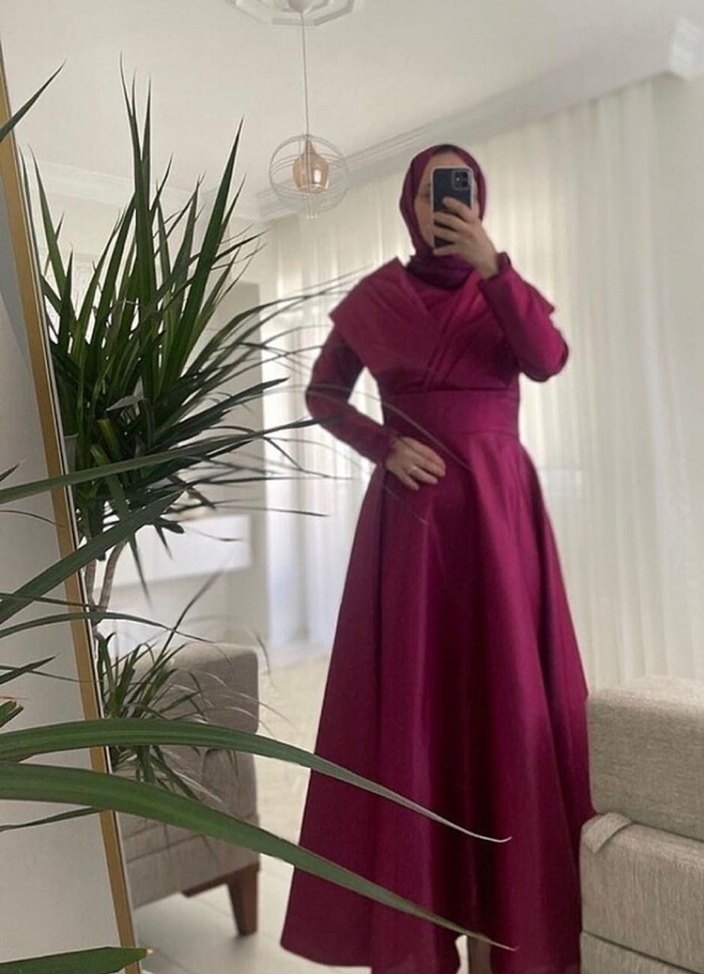 Uzun Kollu Pembe Parlak Dökümlü Abiye - Görsel 3