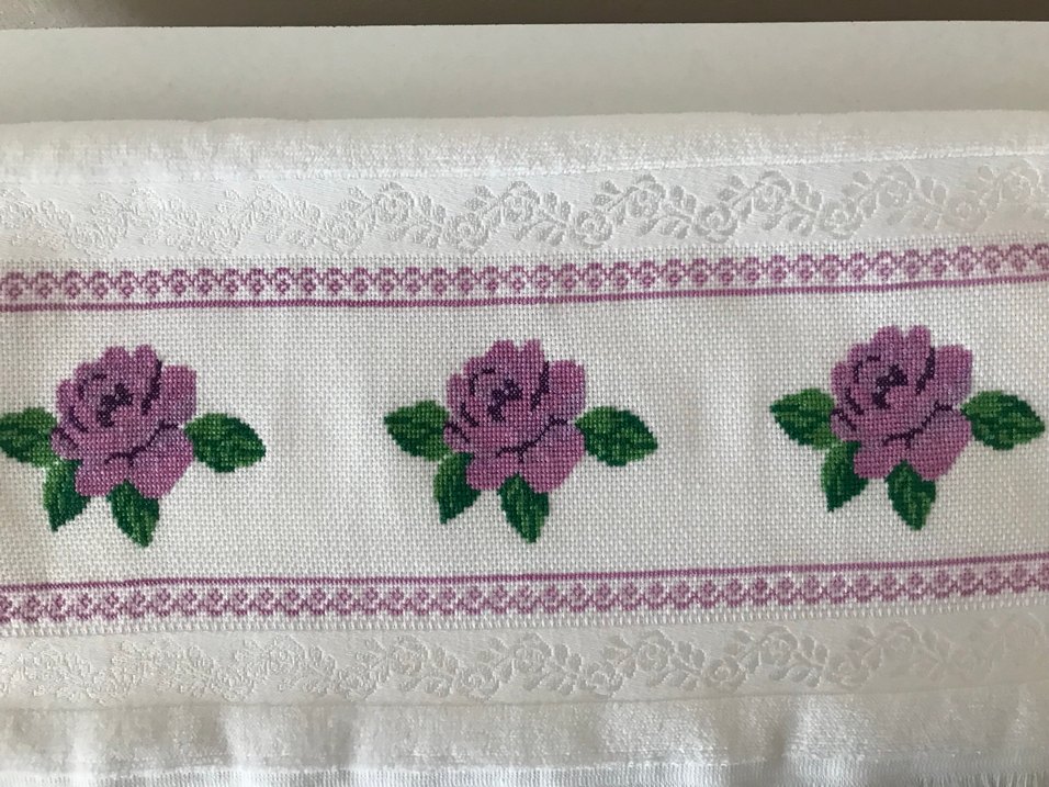 Nakışlı Beyaz Havlu - Görsel 2