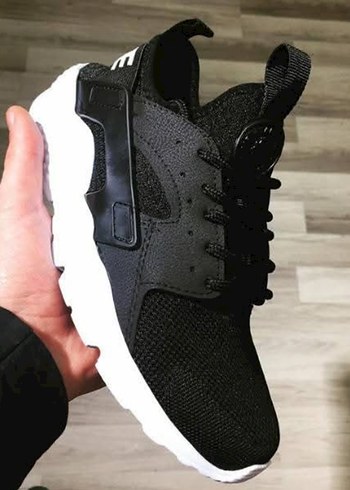 Siyah Bağcıklı Spor Kadın Sneakers