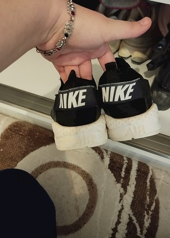 Nike Siyah Bağcıklı Spor Kadın Sneakers