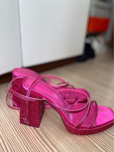 40 Beden pembe Renk BERSHKA topuklu ayakkabı
