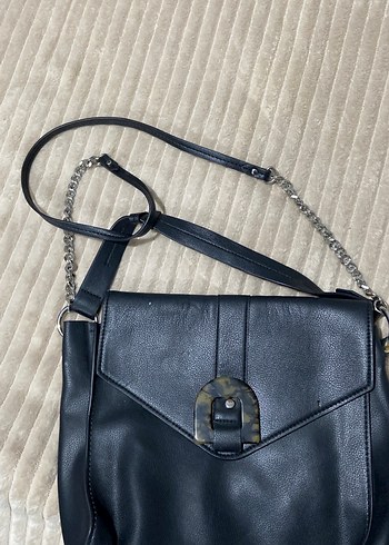 Zara Siyah Deri Kemerli Kadın Çanta - Görsel 4