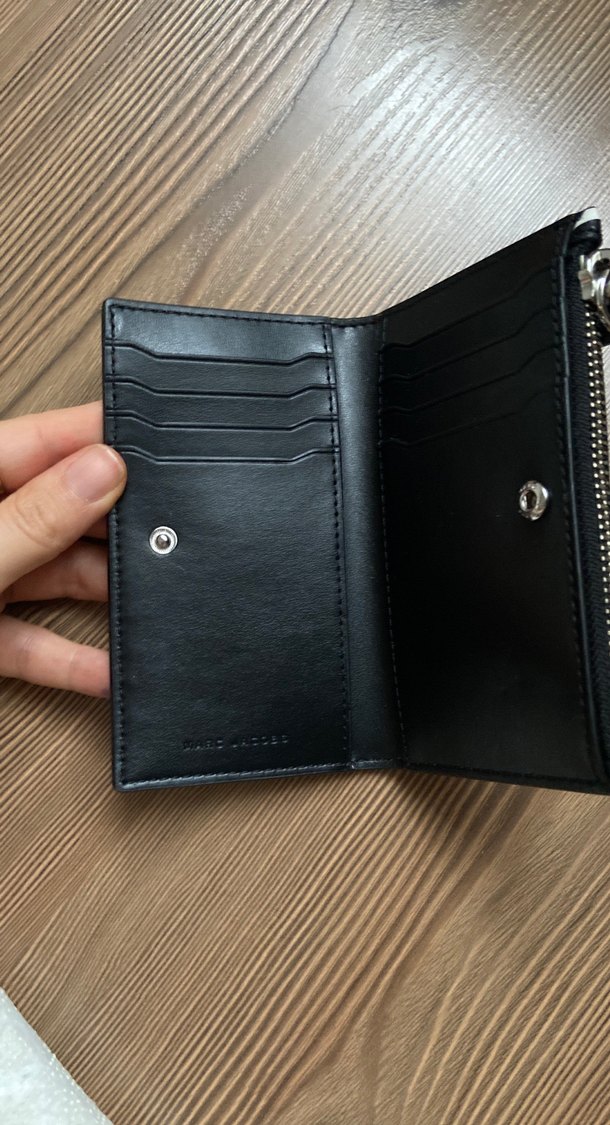 Marc Jacobs Siyah Deri Fermuarlı Cüzdan - Görsel 2