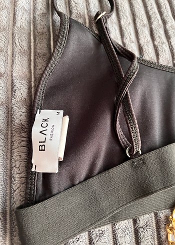 Zincir Detaylı Siyah Mini Atlet ve Şort Takım - Görsel 3